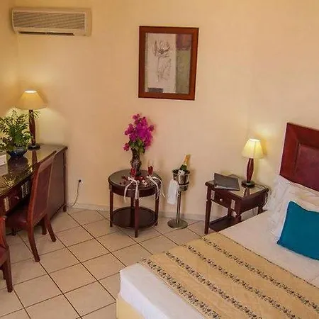 Caravel & (adults Only) Hotel Planos (Zakynthos)